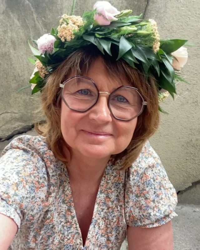☀️ Glad Midsommar! ☀️
Passa på att handla med dig en härlig bukett vid entrén eller ute växter i vår pergola.
Betala smidigt med Swish.
Vi håller stängt i helgen, men ser fram emot att få hälsa dig välkommen åter på måndag! 🌱

#blomsterhornanovik #grabandswish #örnsköldsvik #midsommar